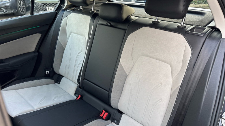 Volkswagen Golf 1.5 TSI 204 Style eHybrid 5dr DSG Hatchback